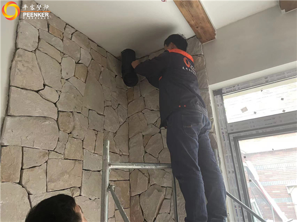 上海中海九峯里別墅丹麥進(jìn)口壁爐Aduro 15安裝.jpg