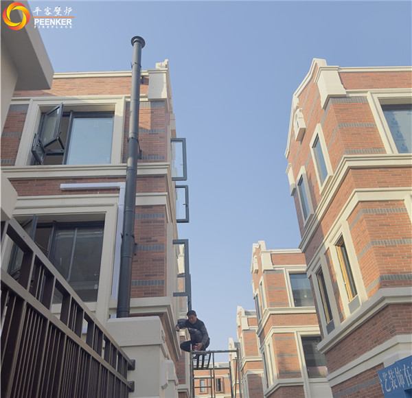 上海九峯里別墅丹麥Aduro A17進(jìn)口壁爐安裝.jpg