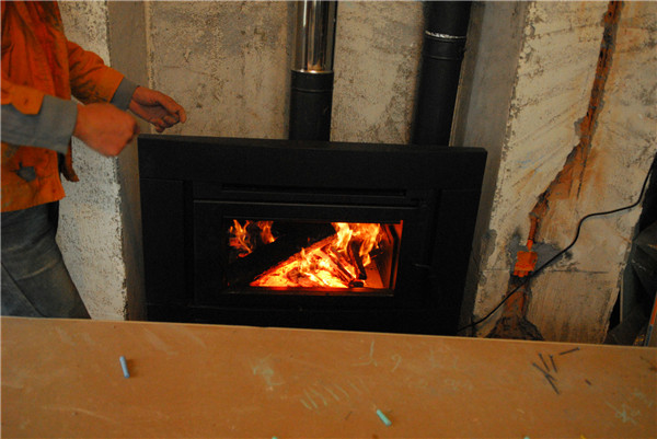 杭州青山湖玫瑰園真火壁爐安裝實例.jpg