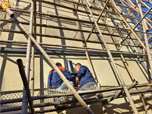 上海浦東別墅丹麥Aduro A17獨(dú)立式火爐戶外煙囪安裝.jpg