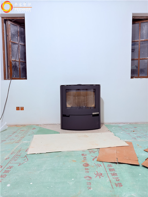 上海達(dá)安圣芭芭花園丹麥Aduro A15火爐安裝.jpg