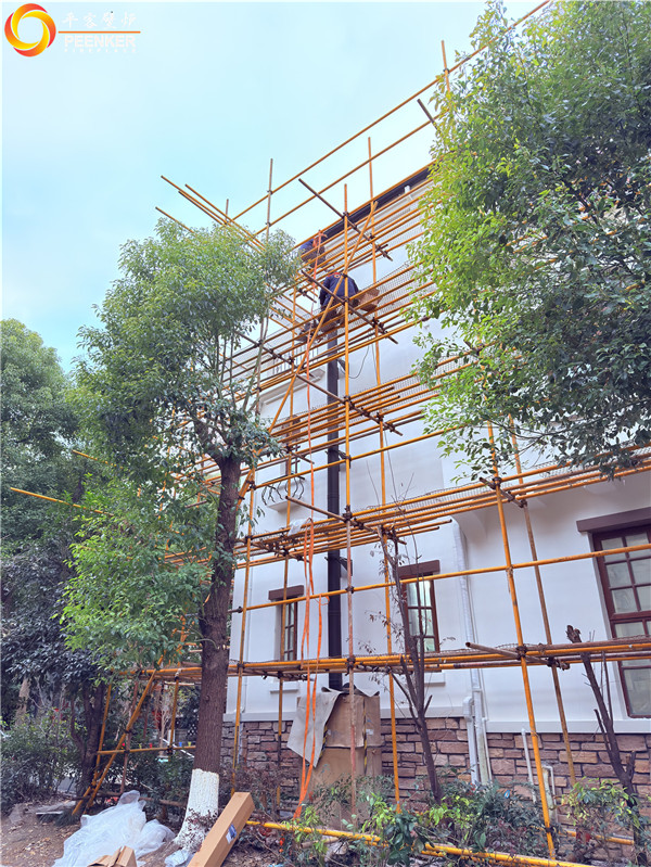 上海達(dá)安圣芭芭花園丹麥Aduro A15火爐安裝.jpg