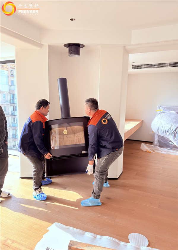 上海仁恒河濱城丹麥Aduro 15B壁爐安裝.jpg