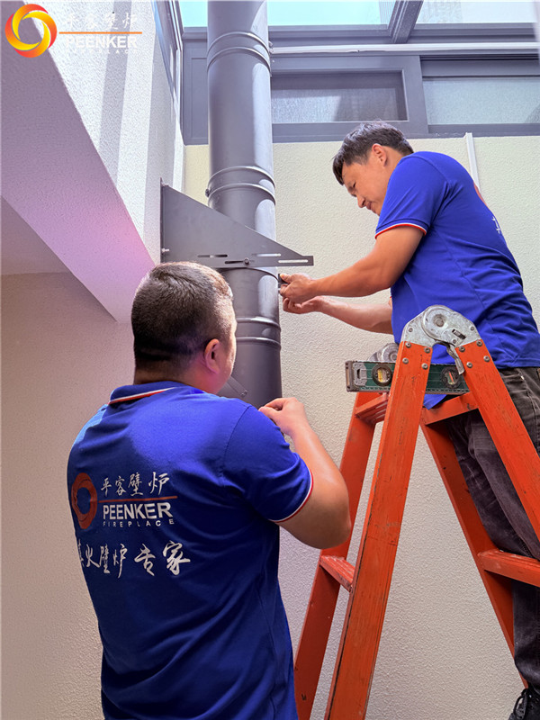 合肥瀾岸里地下室丹麥Aduro A1壁爐安裝.jpg