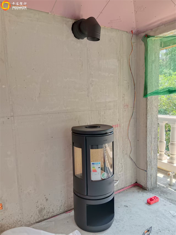 成都麓山國際丹麥Morso 7943鑄鐵火爐安裝.jpg